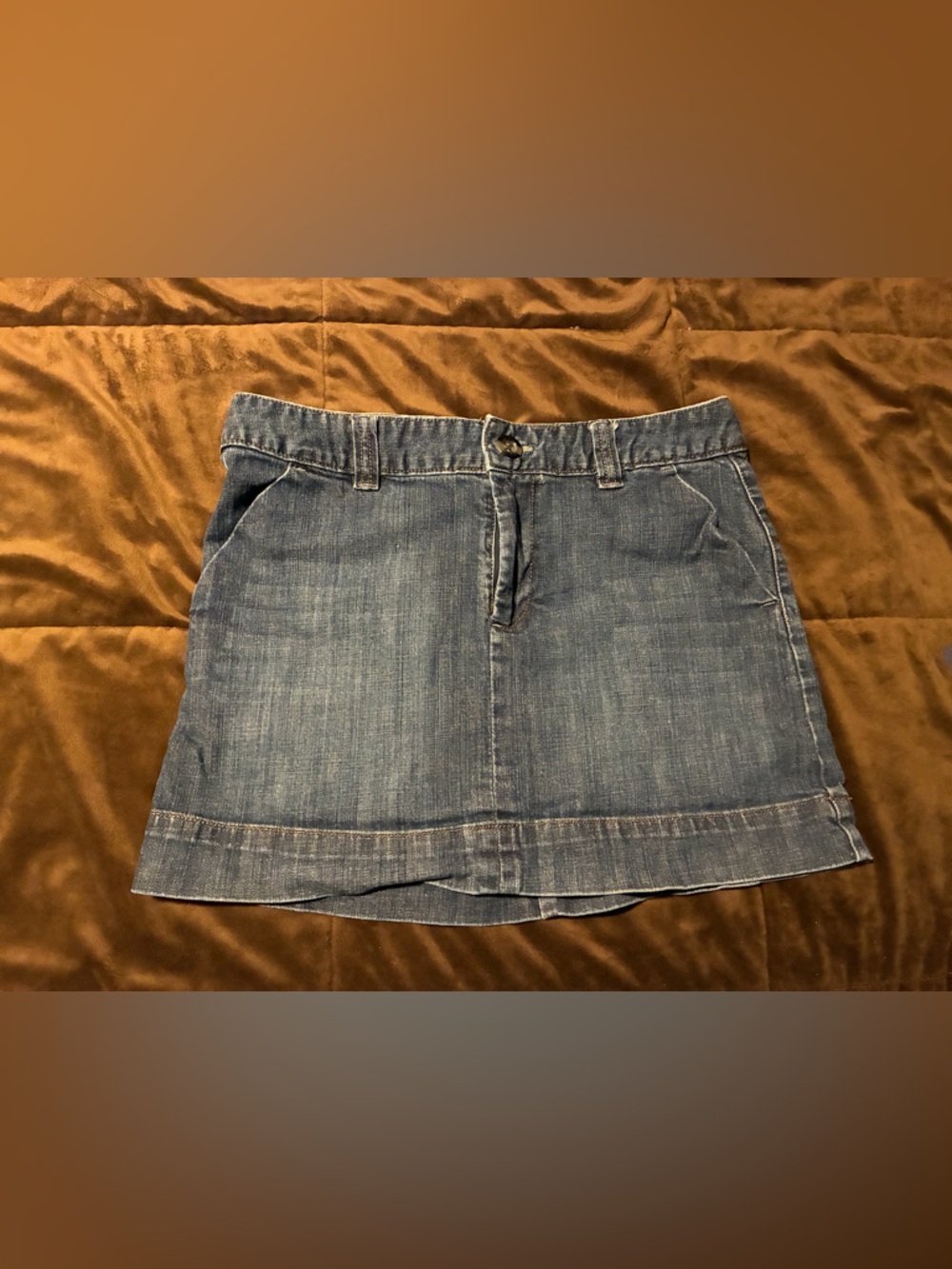 Gap Jeans brand, size 12, Denim Mini Skirt in Blue with pockets